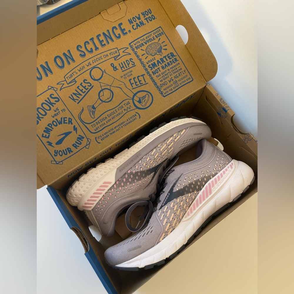 Brooks Adrenaline